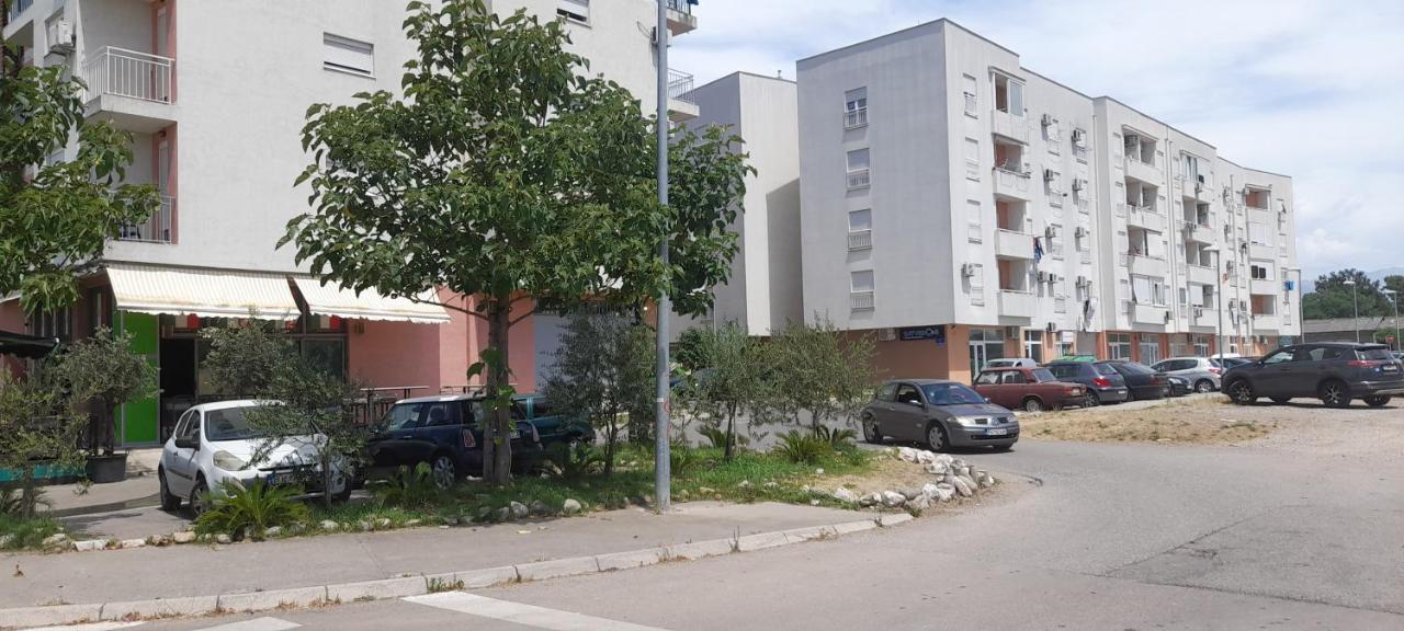 Apartment Luka Podgorica Exteriör bild