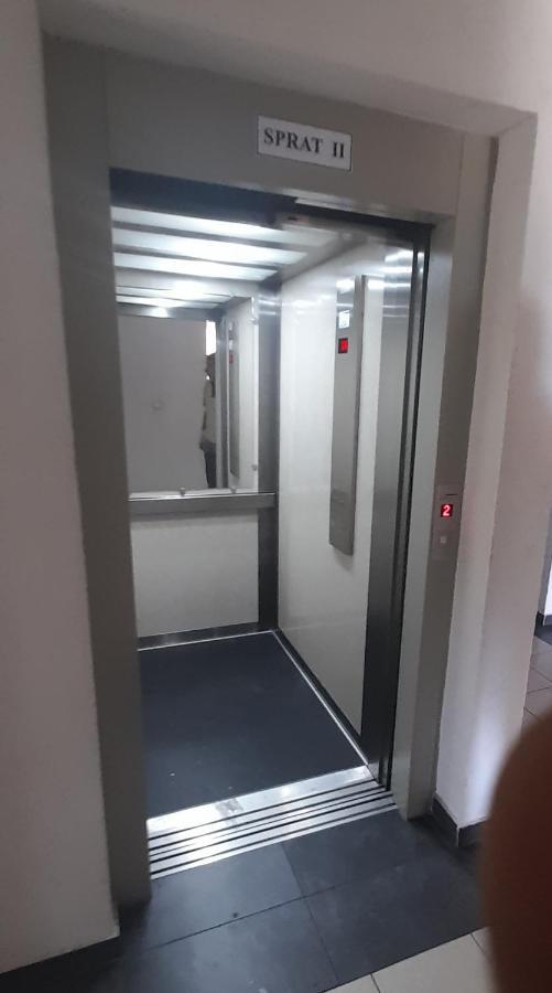Apartment Luka Podgorica Exteriör bild